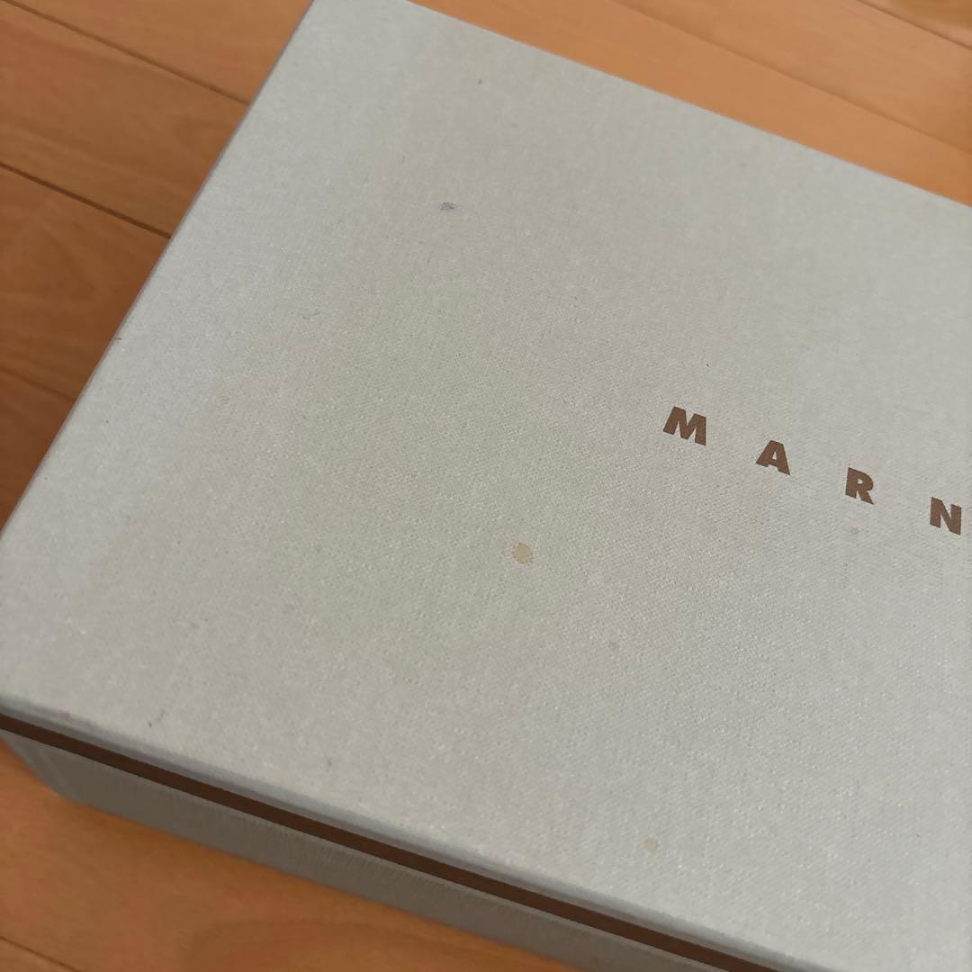 MARNI マルニサンダル ブラック・ホワイト カーキ箱付き37