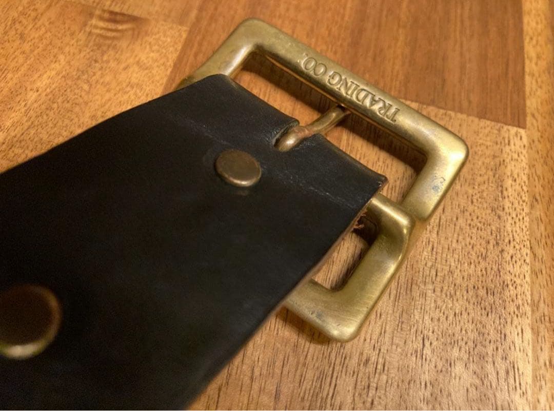 HTC スタッズレザーベルト　ブラック