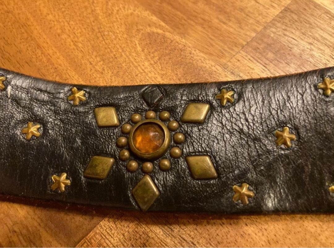 HTC スタッズレザーベルト　ブラック