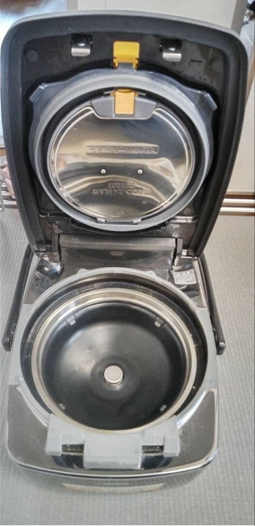 象印　圧力IH炊飯ジャー　南部鉄器　極め炊き　5・5合炊き