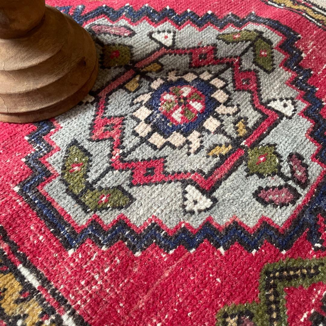 54×96 アンティークレッド　小さなメダリオン　トルコヴィンテージラグ