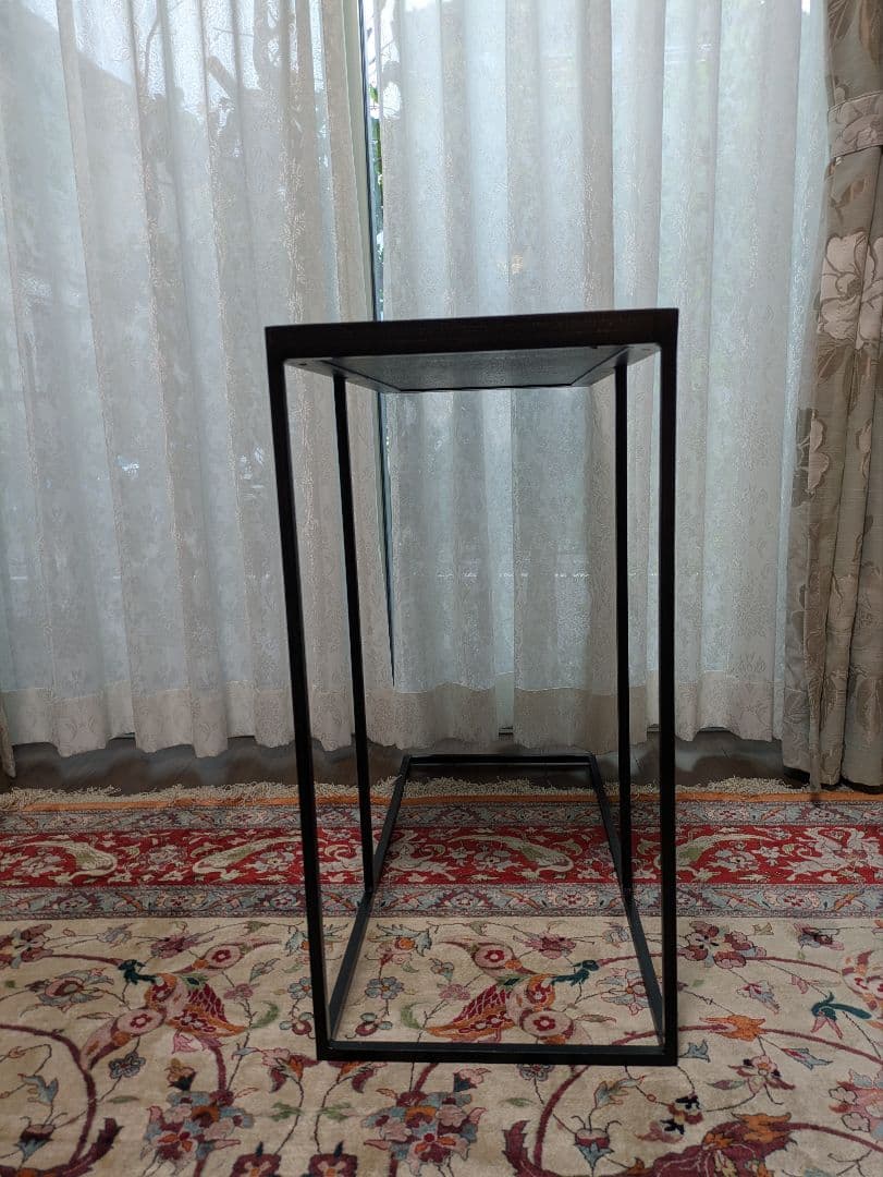 ブランドジュリエ　サイドテーブル　黒　アイアン