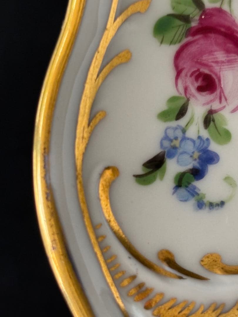 ドレスデン　カールティーメ工房　花かご　リボン　コンポート