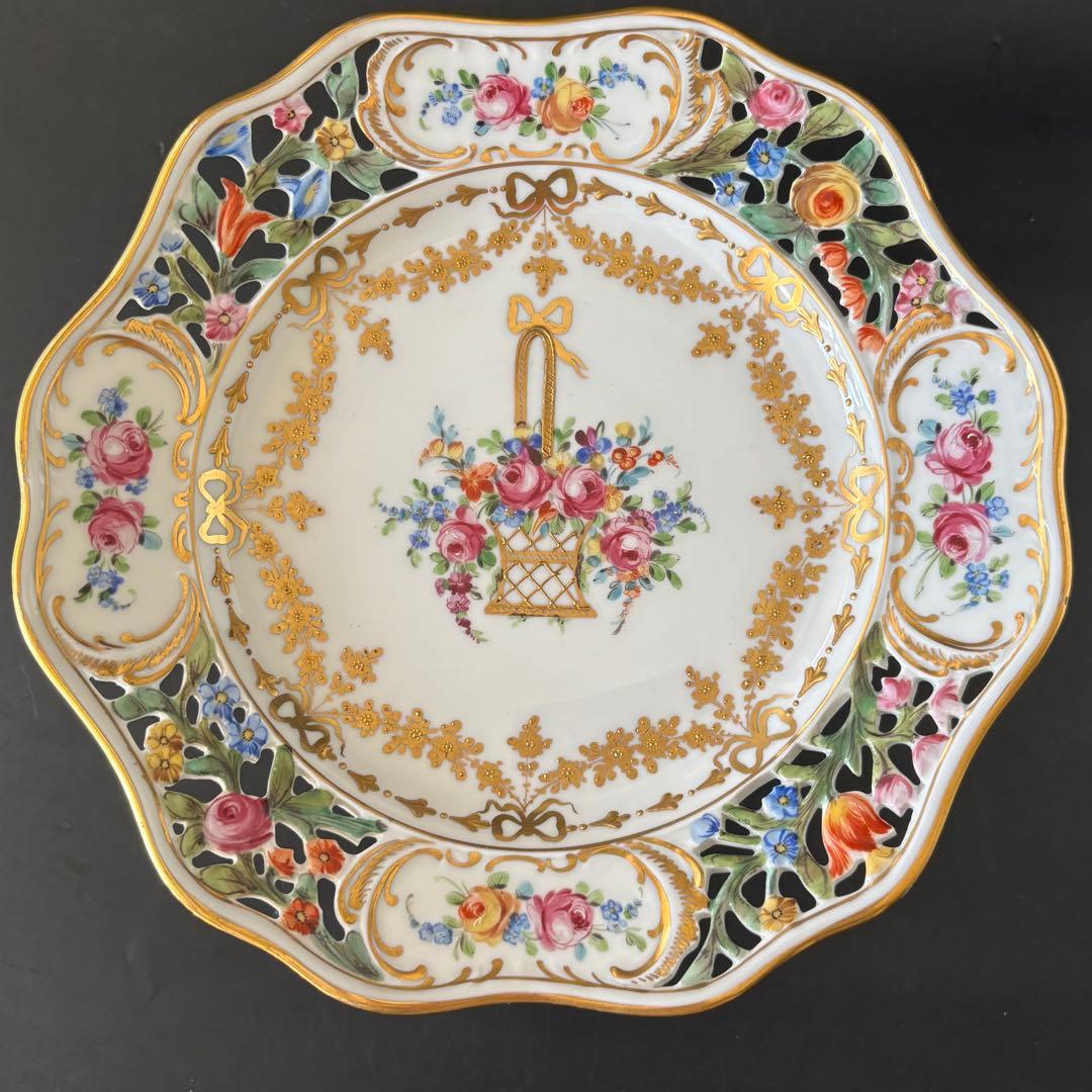 ドレスデン　カールティーメ工房　花かご　リボン　コンポート