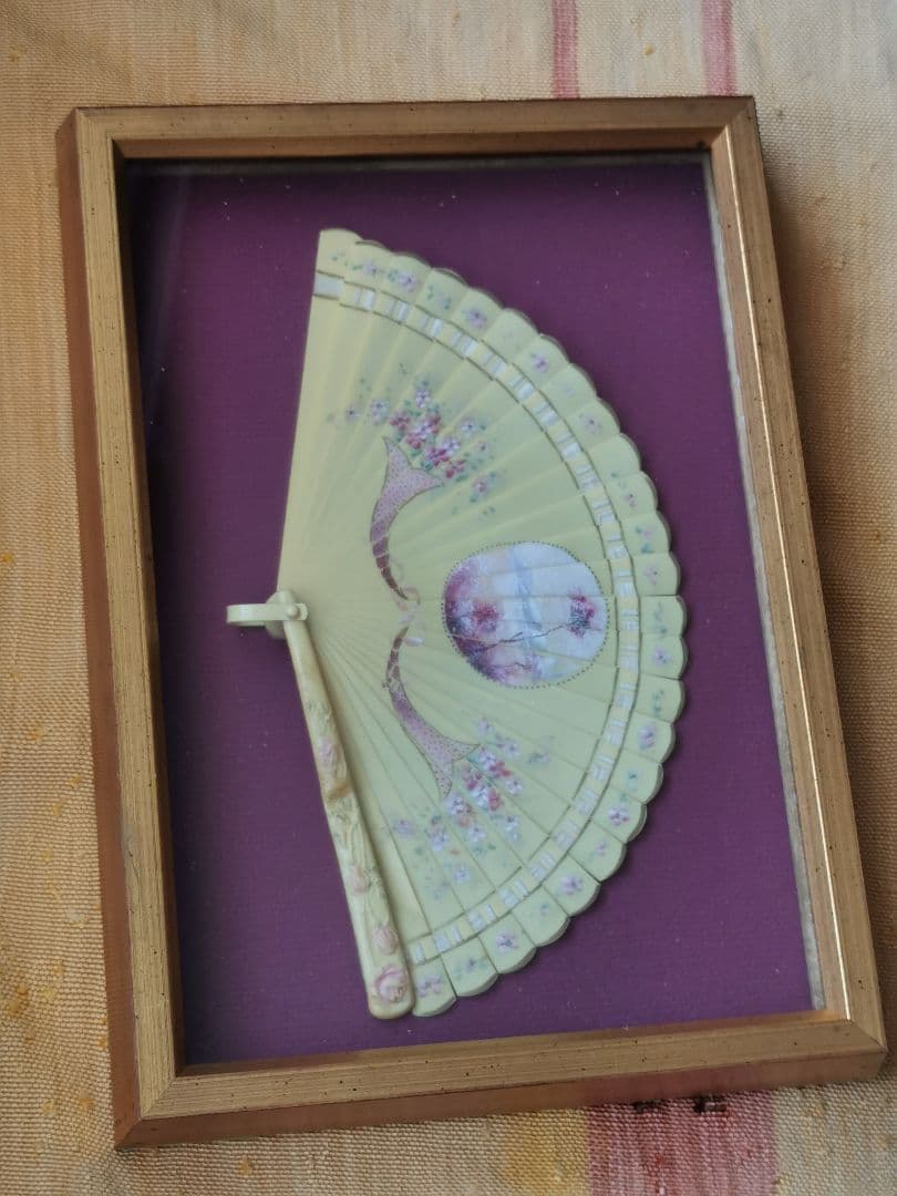 アンティーク フランス ヴィクトリア時代 ハンドペイント扇 風景画 角と花 額装