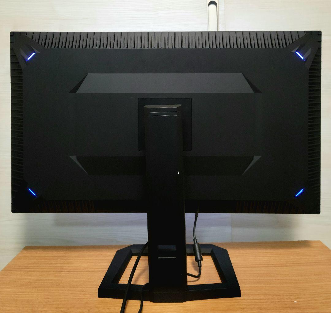 激安　INNOCN 32M2V MiniLED 4K 144Hzゲーミングモニタ