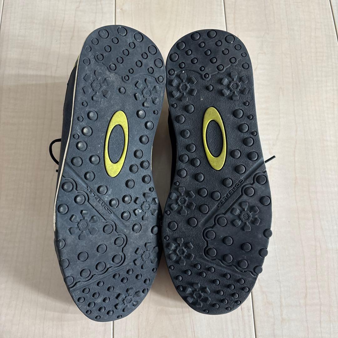 オークリーシューズ　ゴルフ　スパイクレス