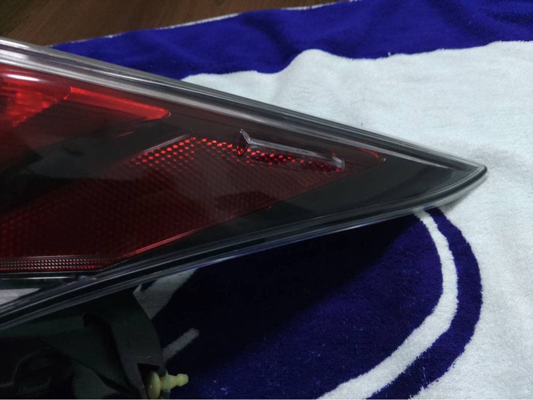 トヨタ　プリウス　50 前期　テールランプ　ICHIKOH 47-87