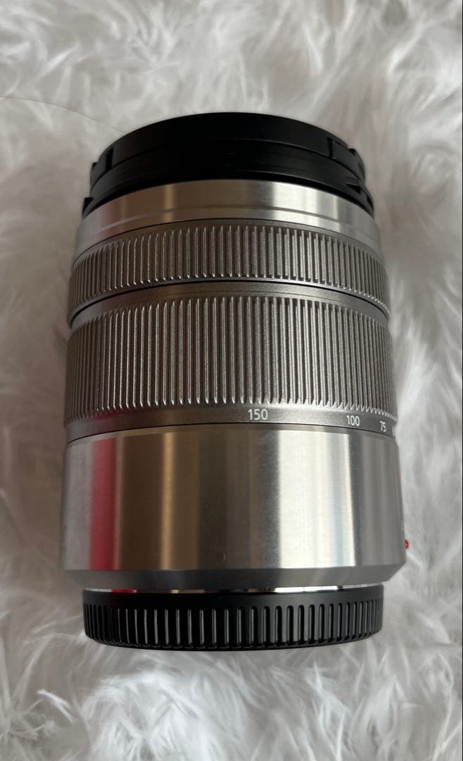 LUMIX 45-150mm 望遠レンズ H-FS45150＋レンズフード2点