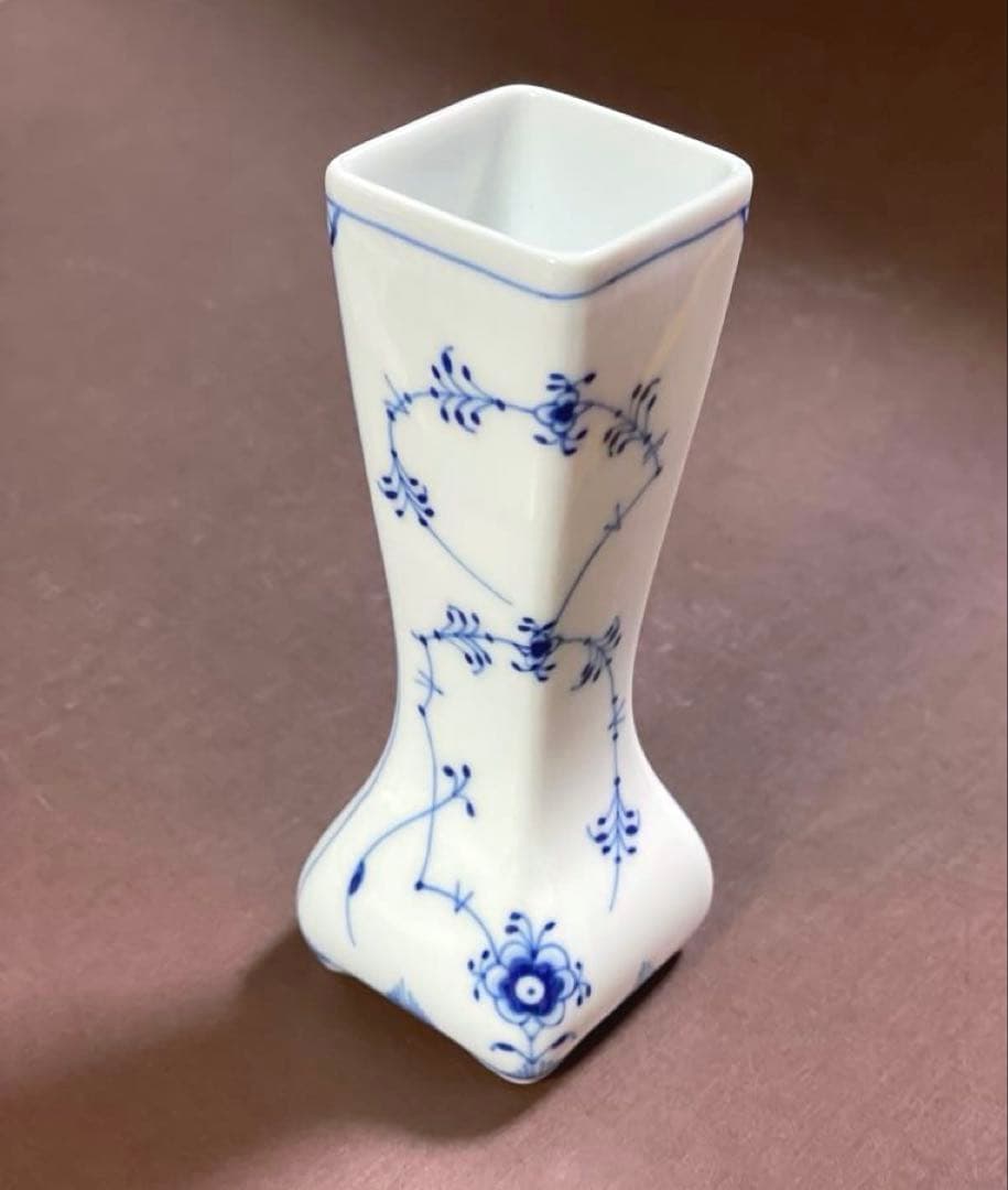 フ*ウ様 ロイヤルコペンハーゲンブルーフルーテッドプレインスモールベース花瓶未使
