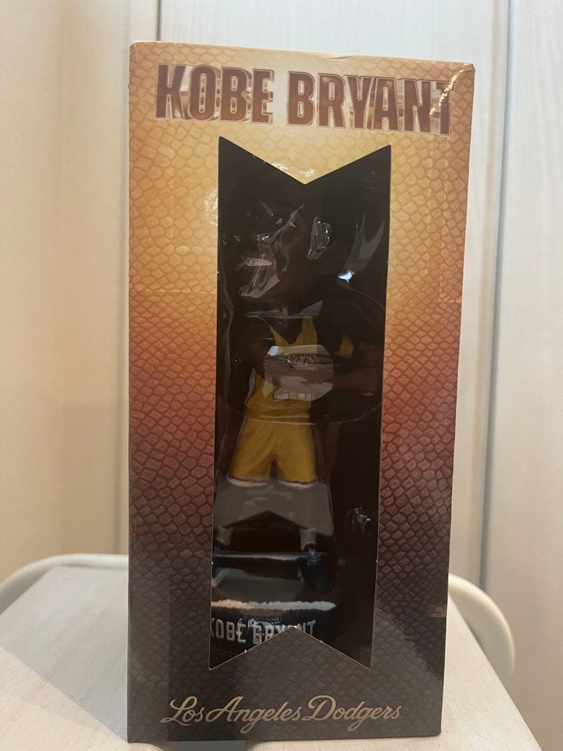 【非売品】コビー ブライアントボブルヘッド 8/8ドジャースタジアム配布 未開封