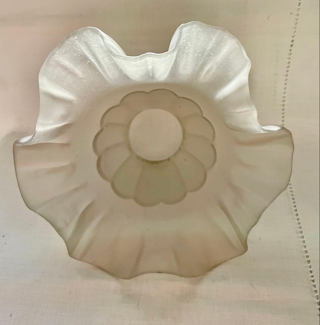 アンティーク透明ガラス製フリルシェイド