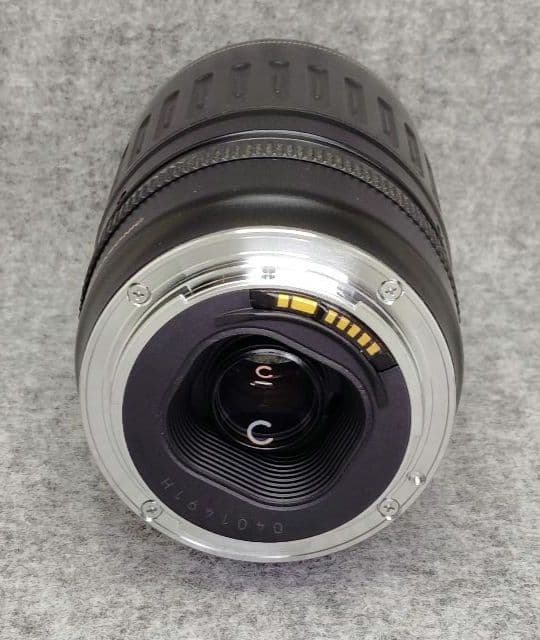 キヤノン　EF100-300mm F4.5-5.6 USM 望遠ズームレンズ