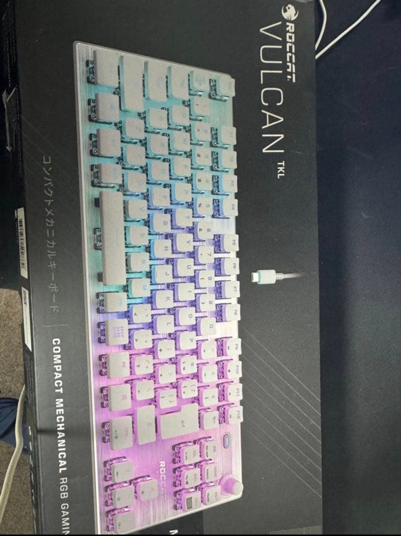 値下げ可‼️Roccat メカニカルキーボード バルカンtkl