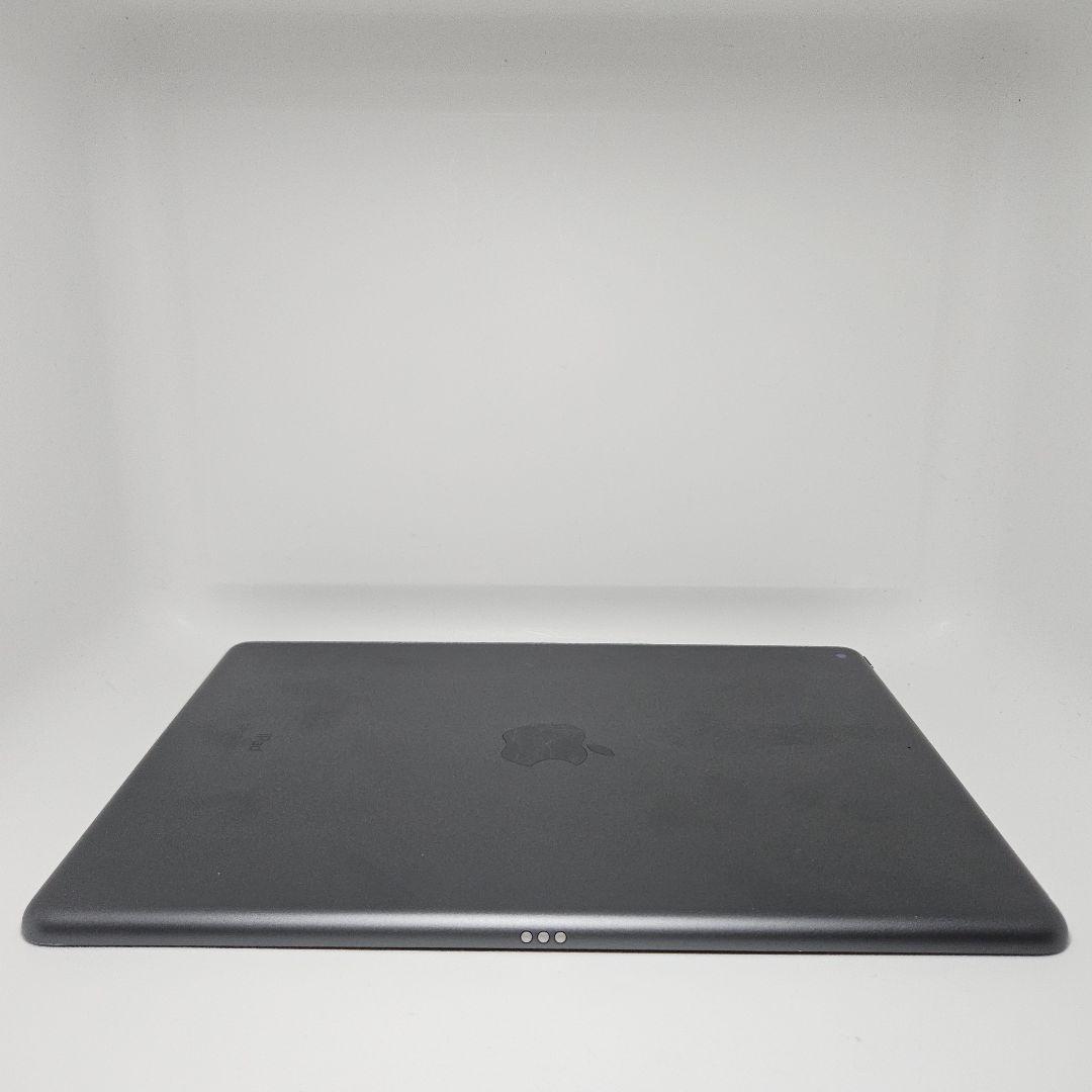 準美品 iPad 第8世代 32GB Wi-Fiモデル MYLC2J/A 本体