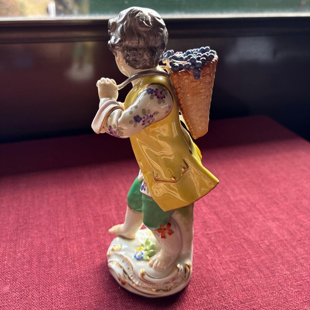 蒼*様 マイセン　Meissen 陶器製 子供 フィギュア ぶどう　葡萄　少年
