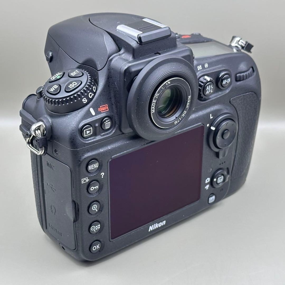 Nikon D800E ボディ ショット数5330枚