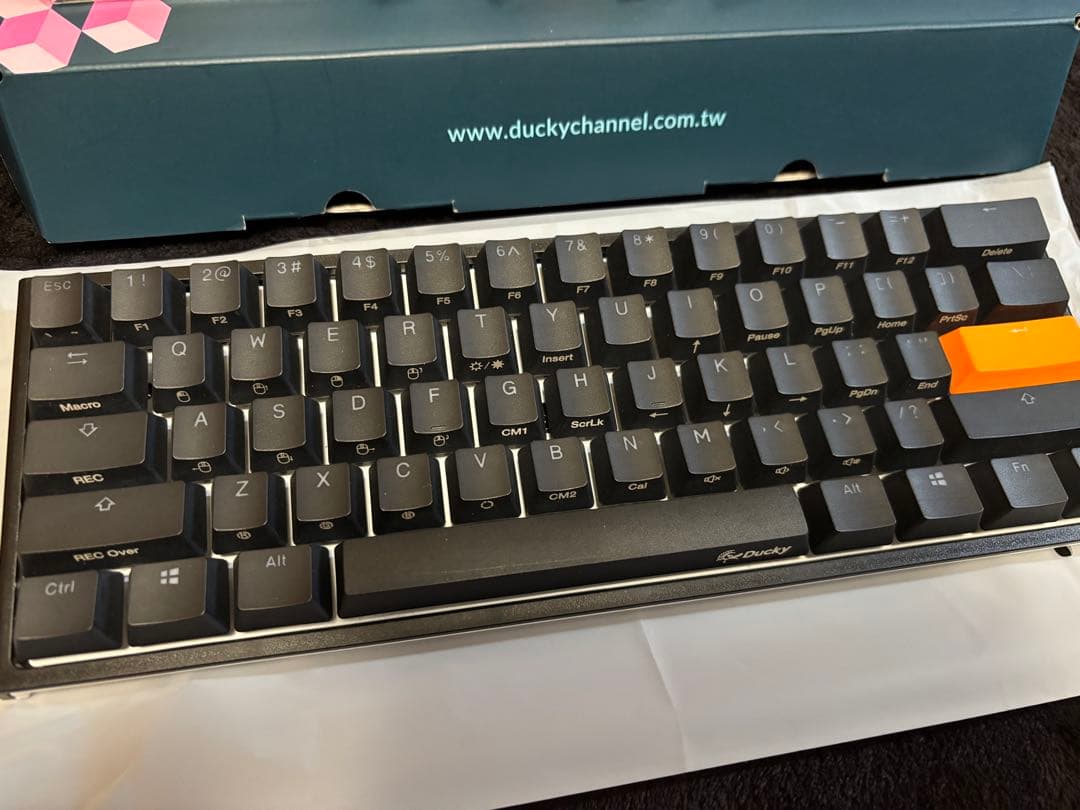 Ducky One 2 Mini RGB 60% version 未使用品
