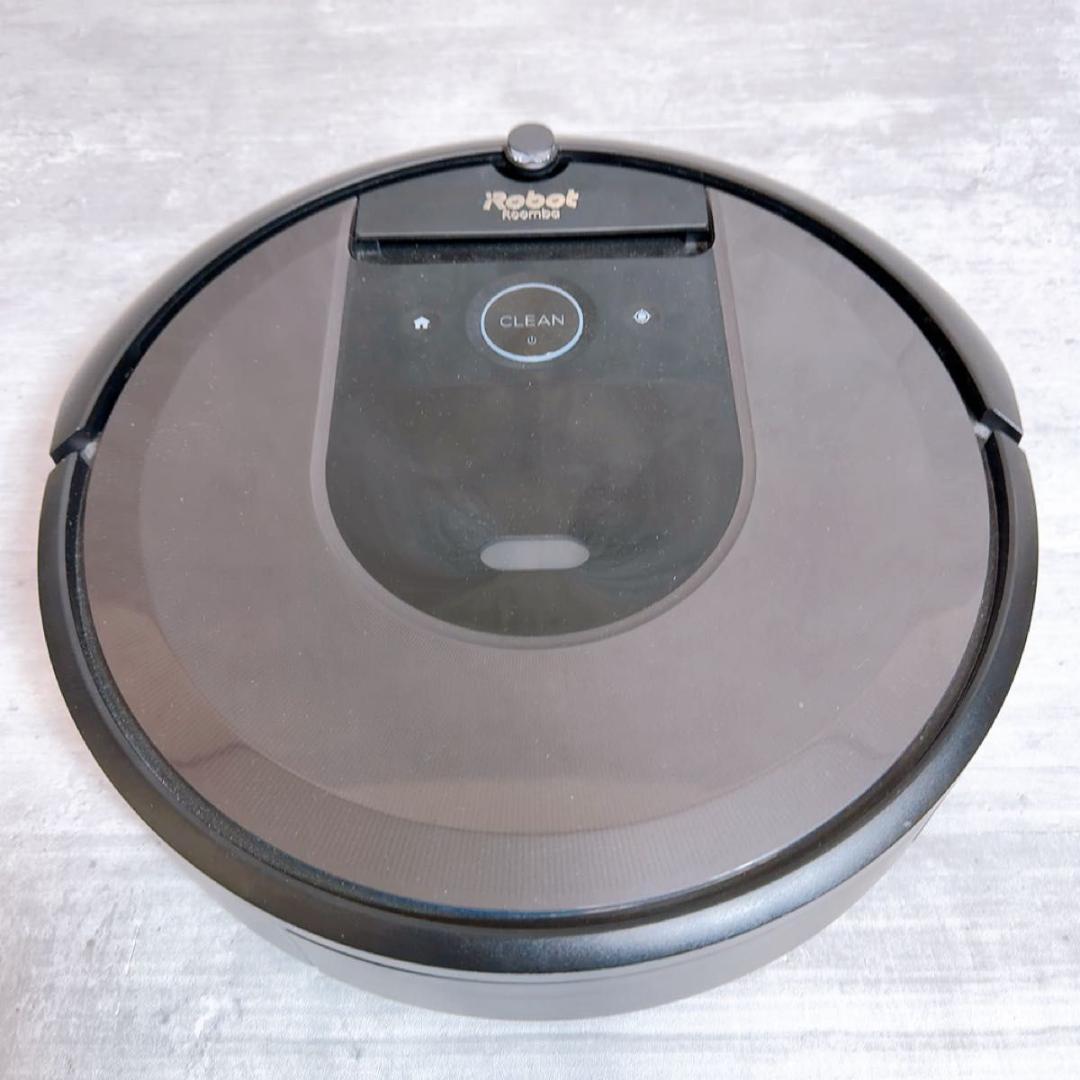 iRobot ルンバ　Roomba i7 本体＋自動ゴミ収集機　②
