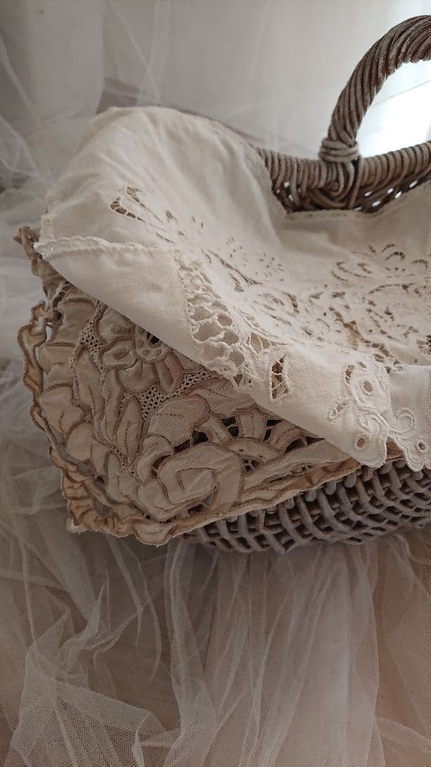 アンティーククロス ２枚付きの Koboバスケット シャビー