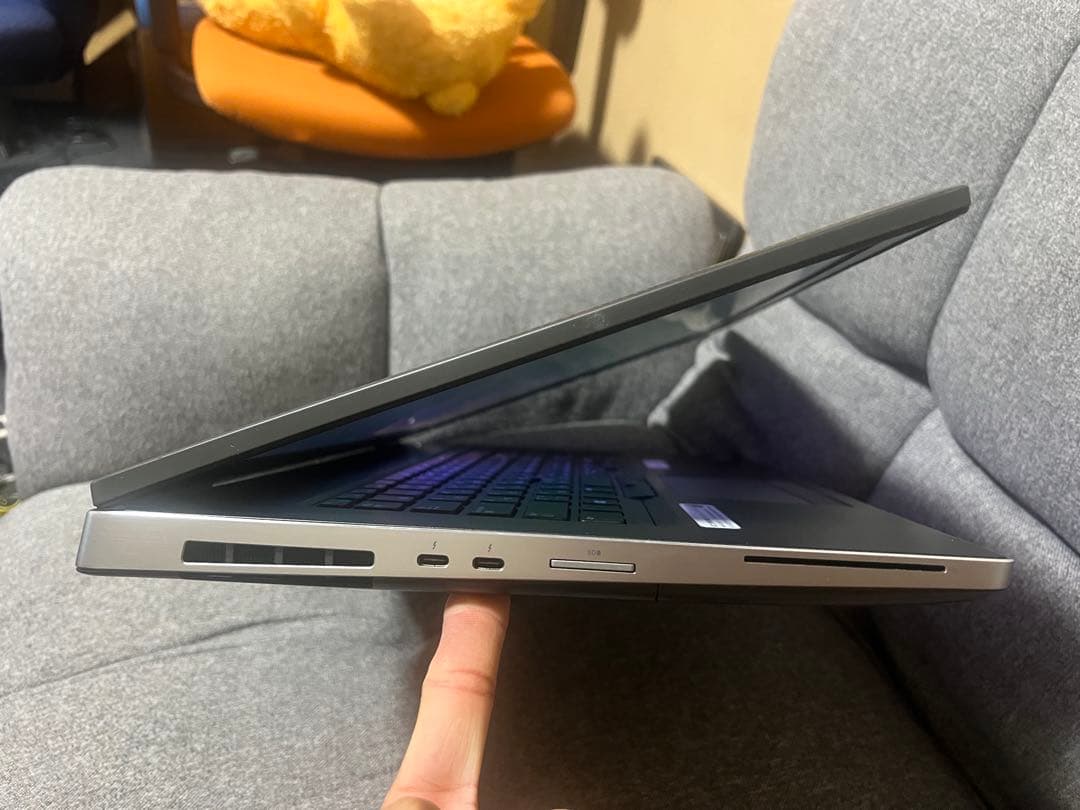 Dell Precision 7740 i5 17.3型 RadeonPro搭載