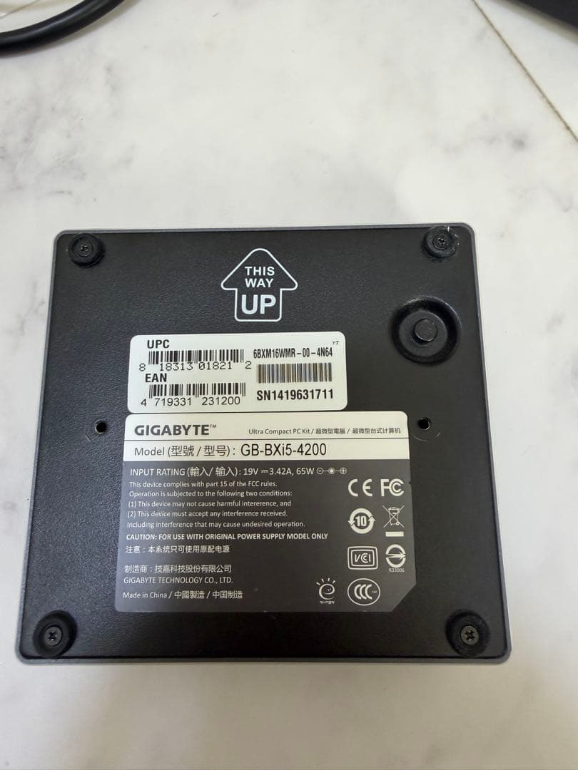 コンパクトPC　 GIGABYTE　GB-BXi5-4200