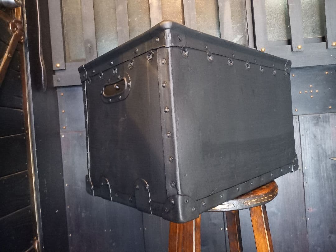 1960's　ヴィンテージ　ファイバー　アイアン　キャリー　ボックス　配達箱