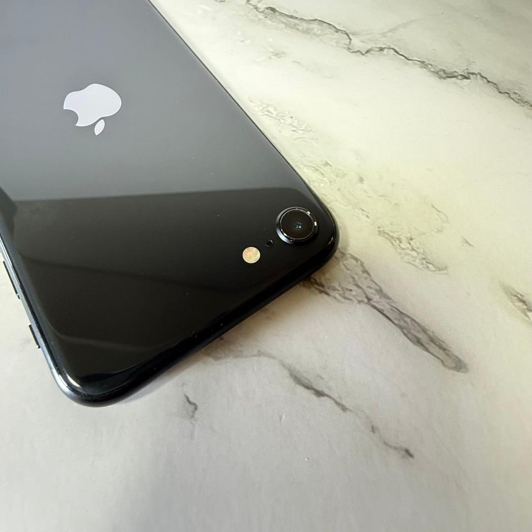 ★美品　iPhone SE2 128GB SIMフリー バッテリー100%