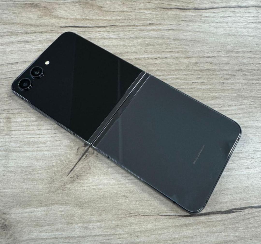 ジャンク品 Samsung Galaxy Z Flip 5 SIMフリー版