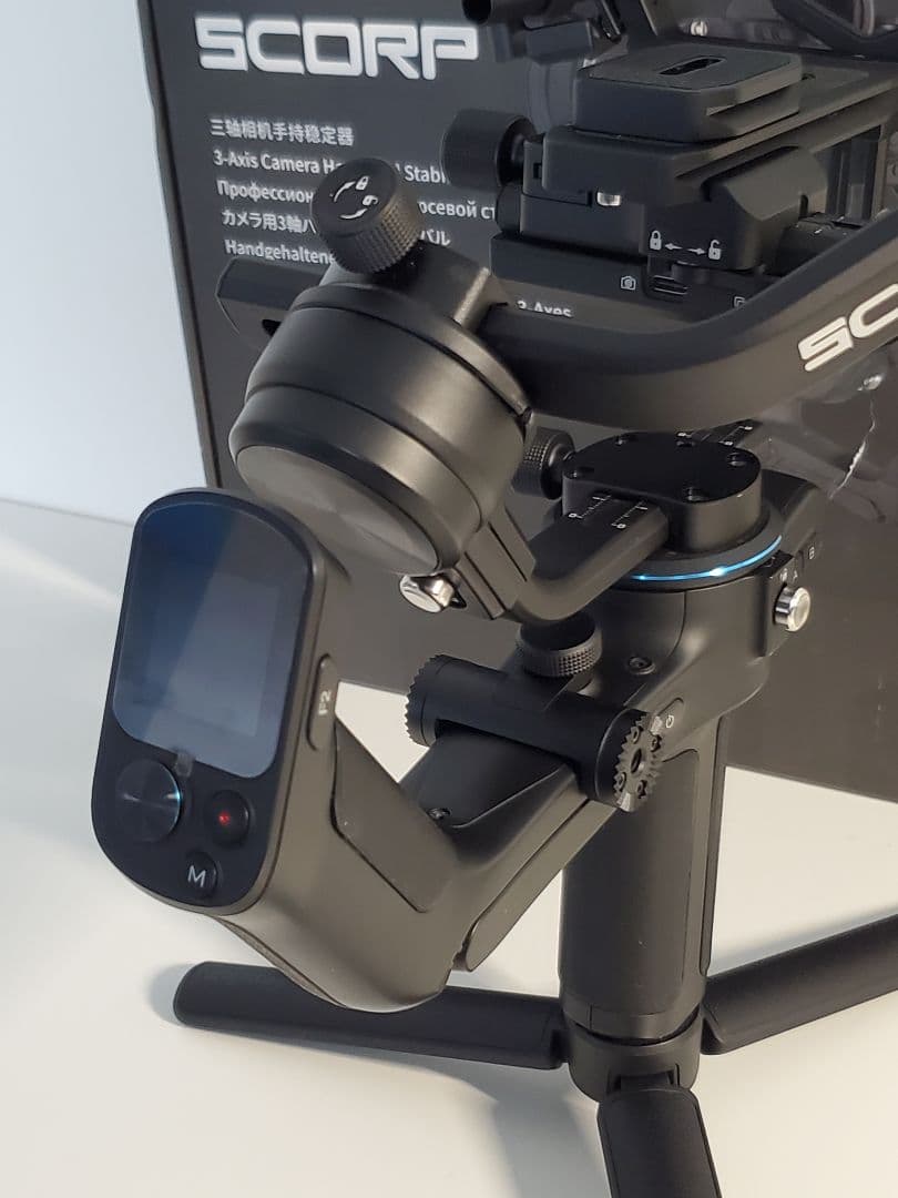 液晶付FeiyuTech SCORP