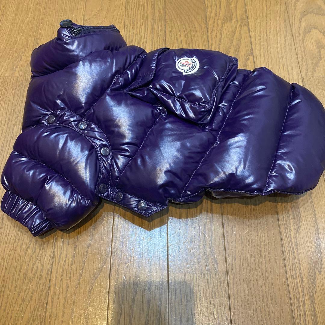 ワンちゃん用　モンクレール　ダウン　試着のみ　超美品　犬用　フード付き