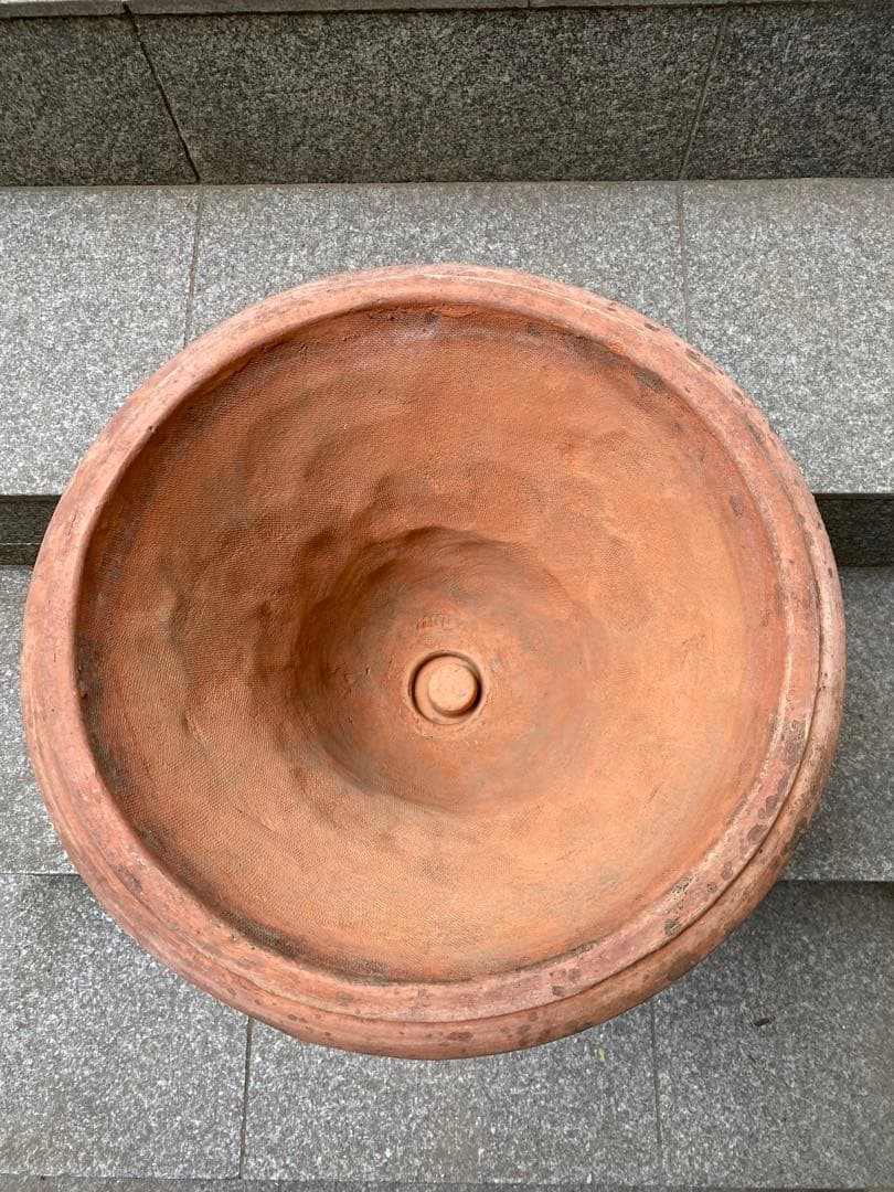 テラコッタ大型植木鉢