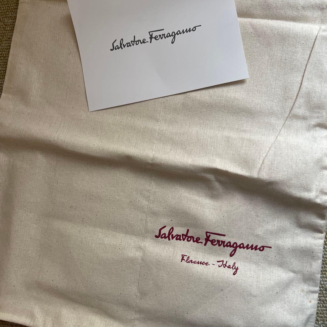 FERRAGAMO フラットシューズ