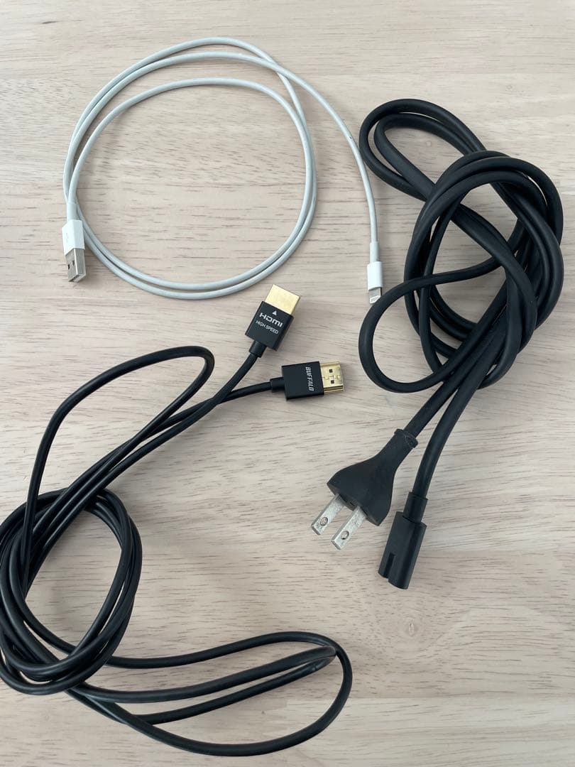 Apple TV 4K(第1世代)とSiriRemote(第2世代)セット