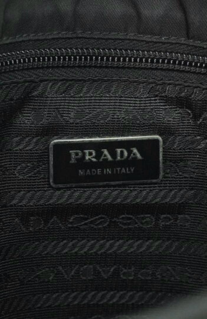 PRADA ナイロン ショルダーバッグ ポシェット ブラックバッグ　プラダ