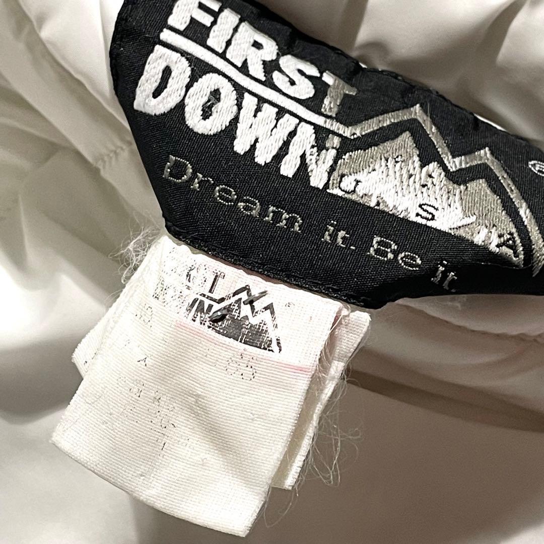 ファーストダウン　リバーシブル　ダウンジャケット　サイズ４L　ブラック　ホワイト