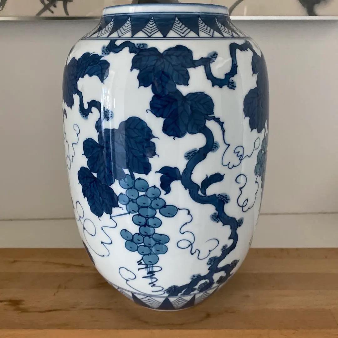 舘林喜助　染付葡萄絵　花瓶