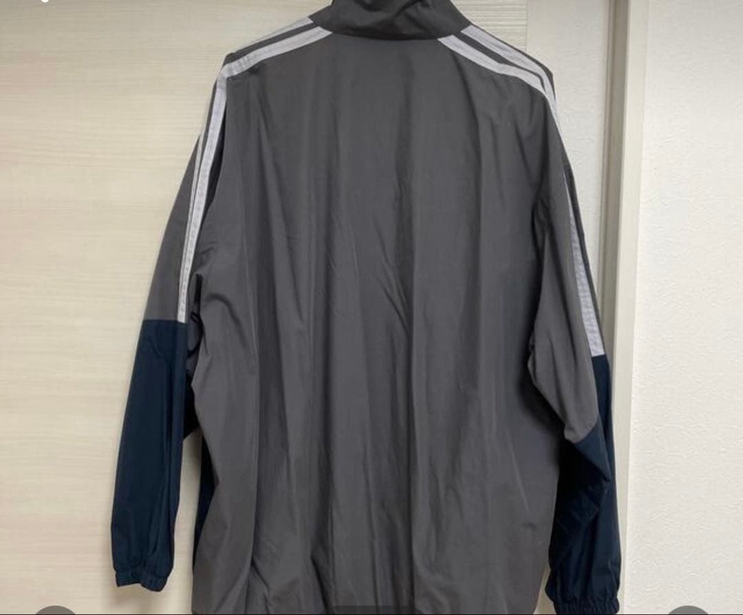 BALENCIAGA ナイロンジャケット グレー・ネイビー Lサイト最安値