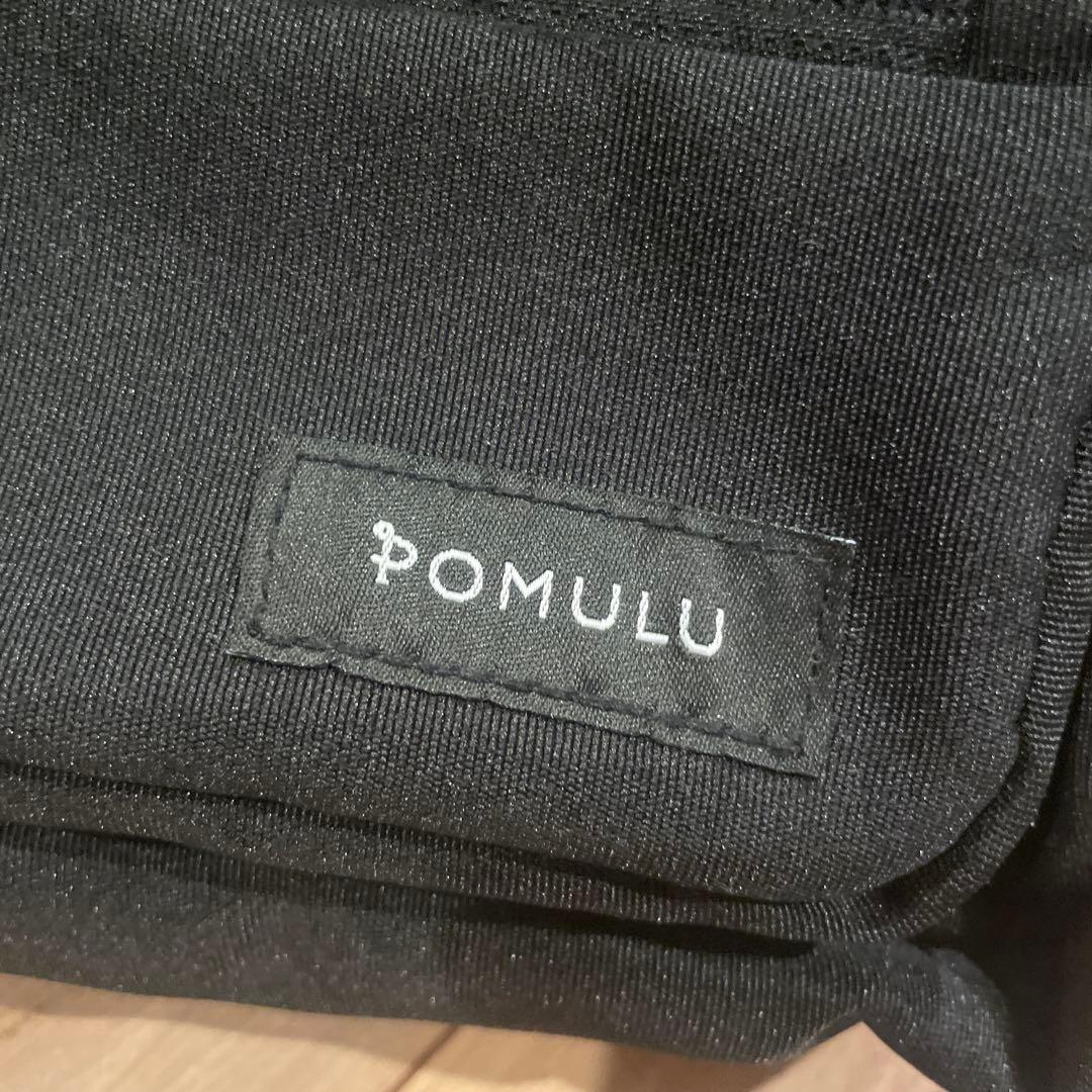 【ほぼ新品】POMULU(ポムル) ヒップシート ショルダーバッグ ブラック