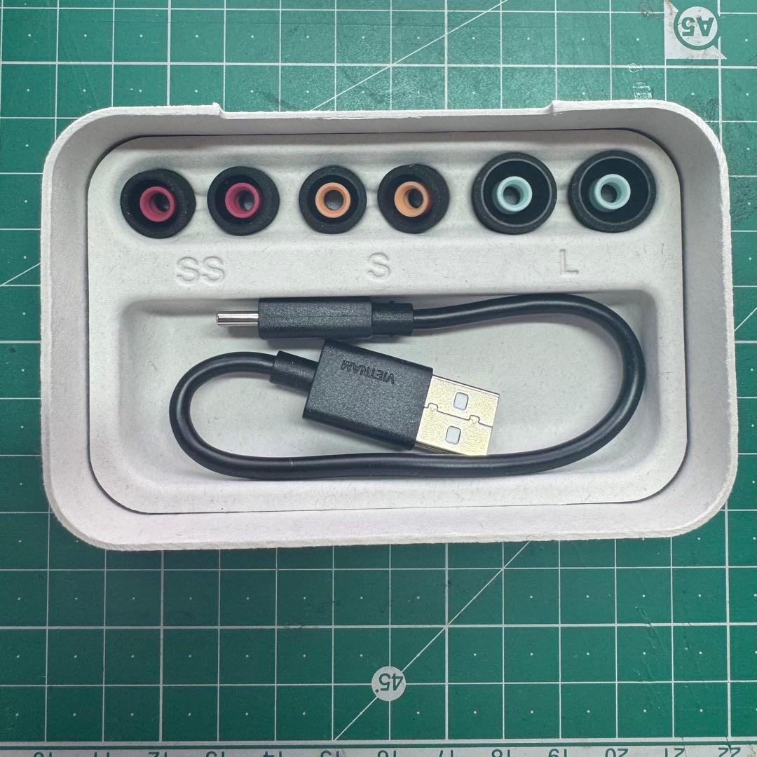 【美品】ケース付き ソニー wf-1000xm5 イヤホン Bluetooth