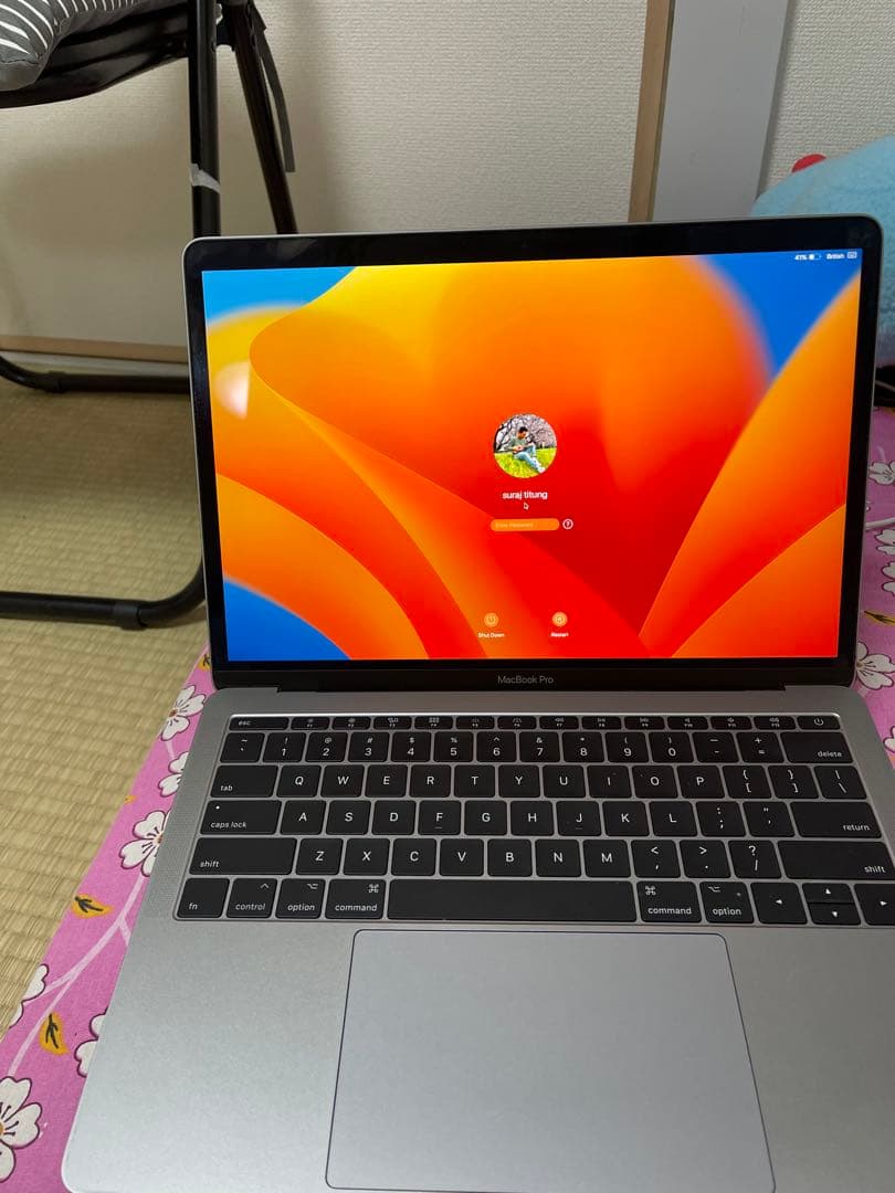 Apple MacBook シルバー 本体 充電器付き