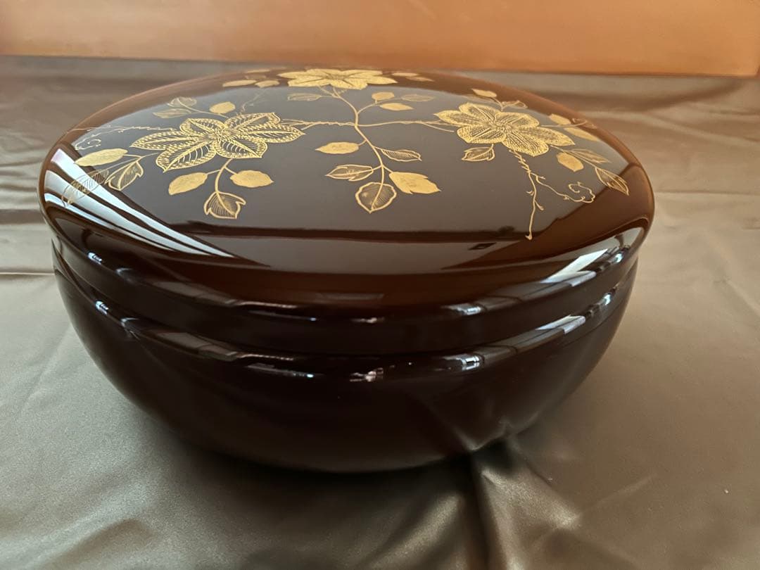 川連漆器茶びつ