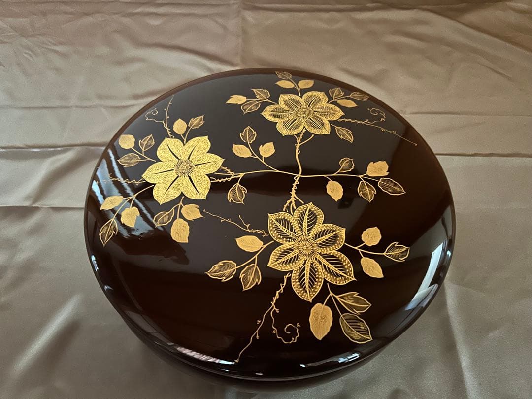 川連漆器茶びつ