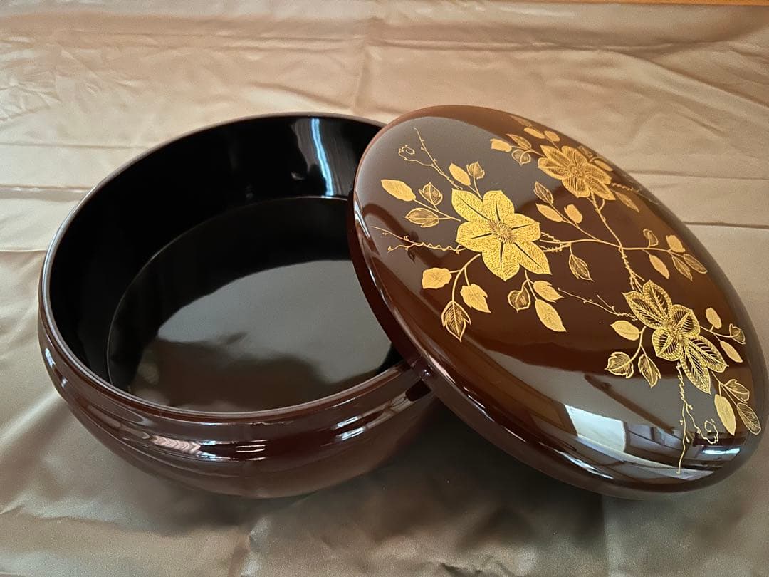 川連漆器茶びつ