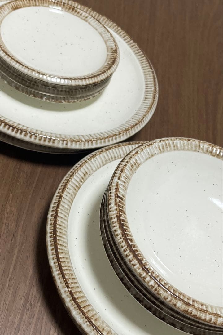 美濃焼　錆粉引渕十草　食器12枚セット