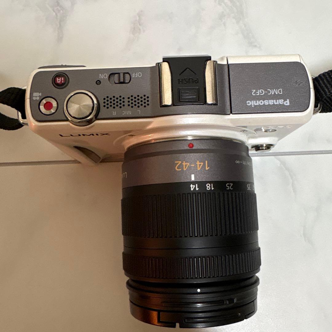 デジタル一眼カメラ　DMC-GF2W Panasonic LUMIX