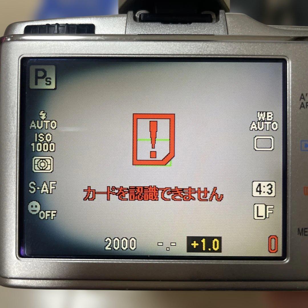オリンパス　E-P1 ミラーレス一眼　VF-1付き　バッテリー、充電器　液晶難