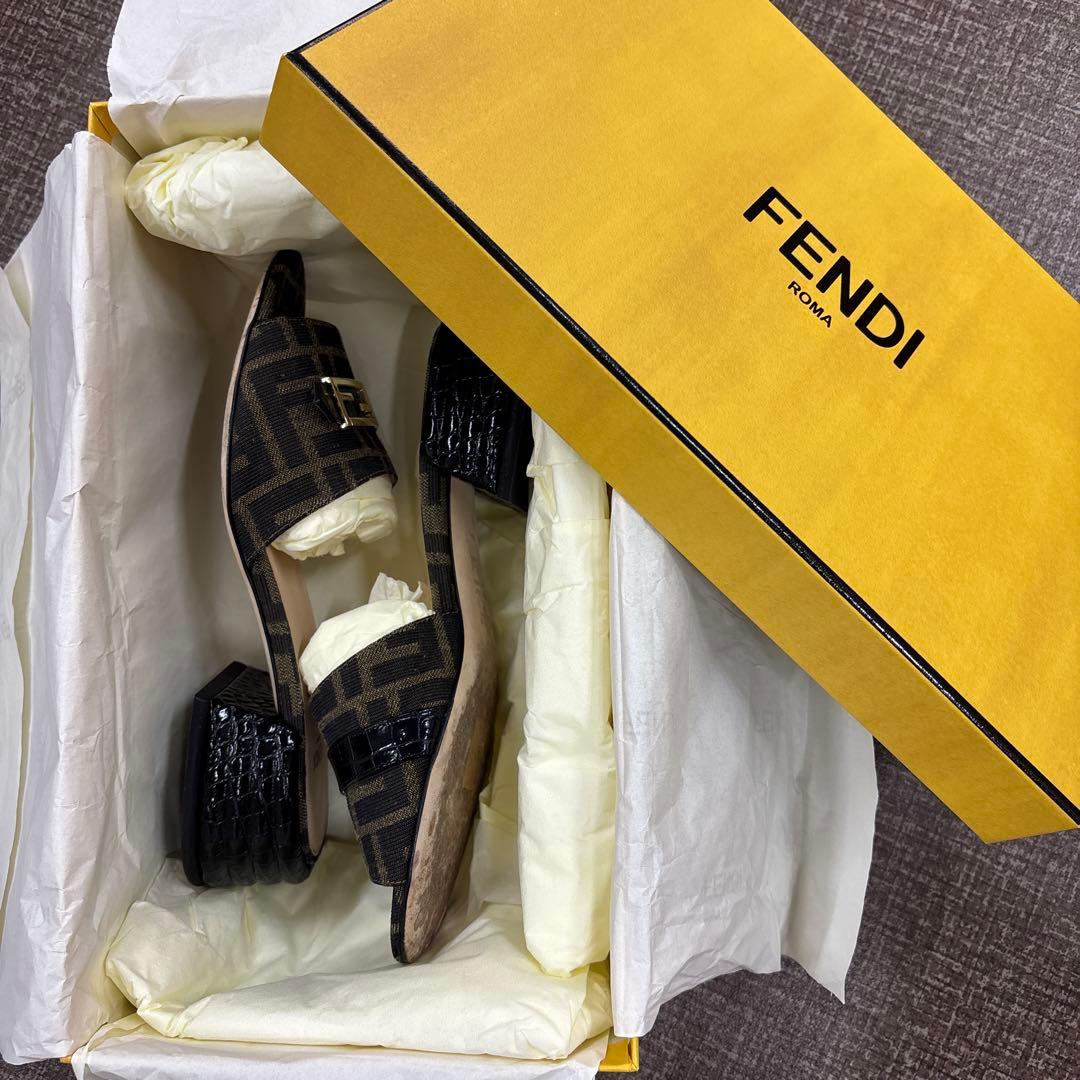 FENDI ブラウン　ミュール22.5㎝