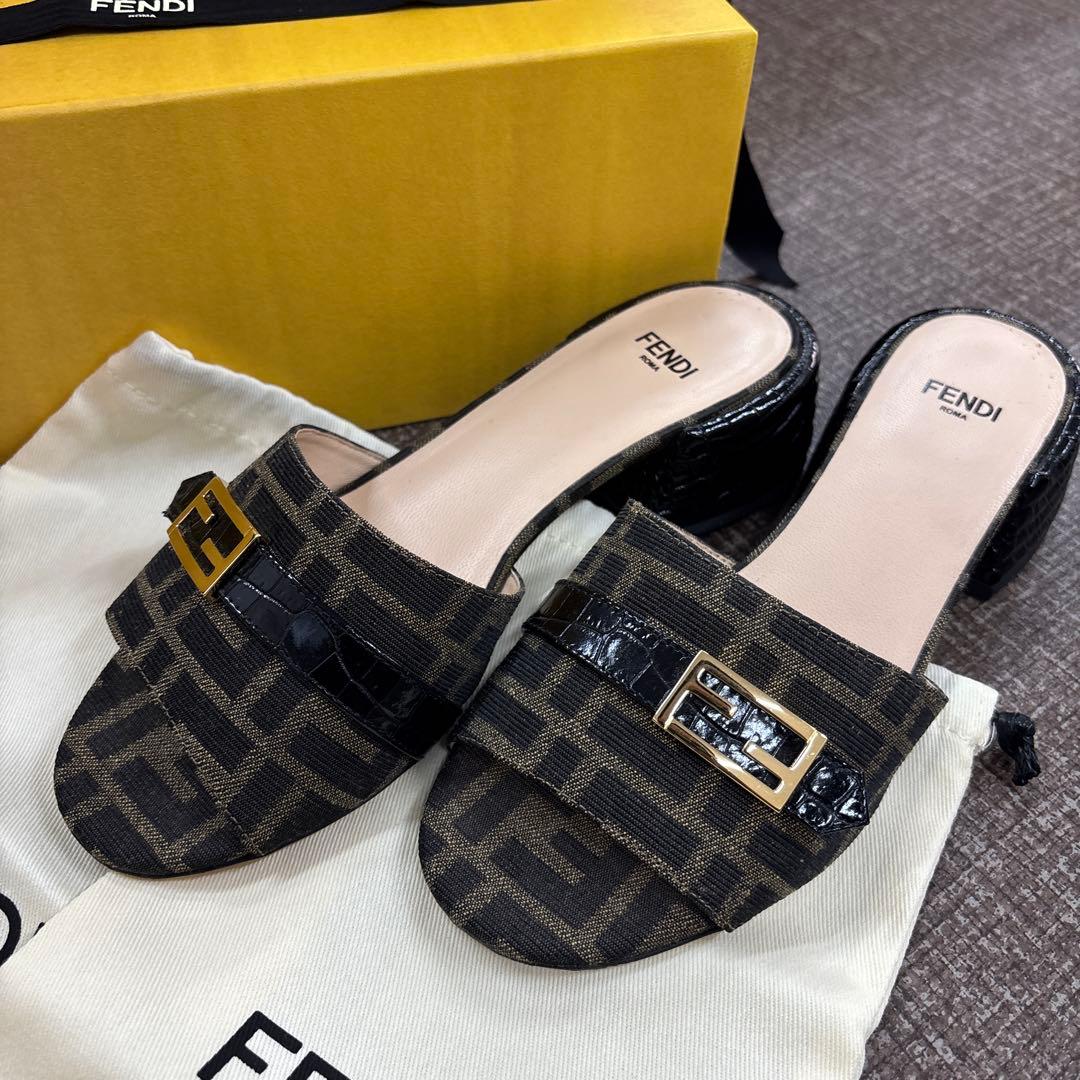 FENDI ブラウン　ミュール22.5㎝