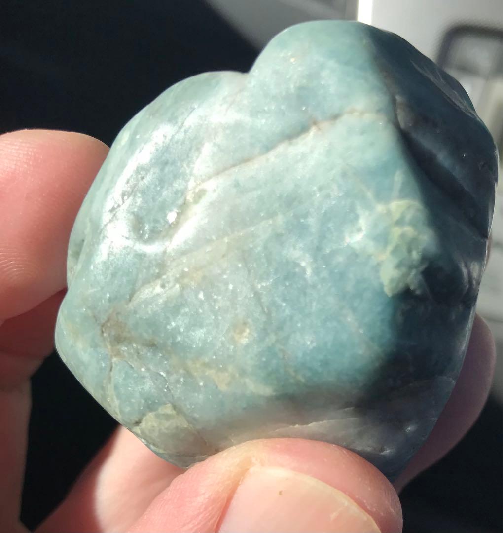 糸魚川 ヒスイ コン沢 青翡翠原石 宝石　原石　スライス